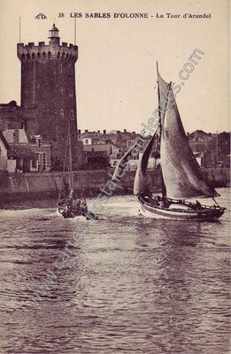 Carte postale ancienne La Tour d'Arundel — Les Sables-d'Olonne (Vendée)