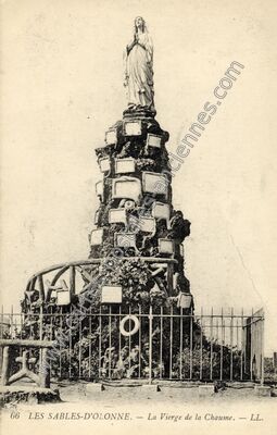 Carte postale ancienne La Vierge de la Chaume — Les Sables-d'Olonne (Vendée)