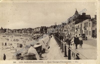 Carte postale ancienne Quai Georges-Clemenceau — Les Sables-d'Olonne (Vendée)