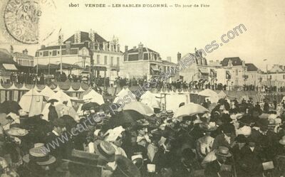 Carte postale ancienne Un jour de Fête — Les Sables-d'Olonne (Vendée)