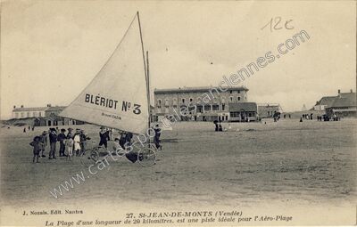 Carte postale ancienne La Plage d'une longueur de 20 kilomètres. est une piste idéale pour l'Aéro-Plage — Saint-Jean-de-Monts (Vendée)