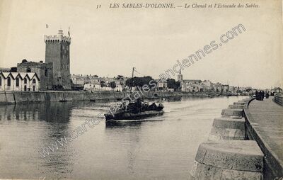 Carte postale ancienne Le Chenal et l'Estacade des Sables — Les Sables-d'Olonne (Vendée)