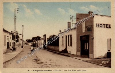 Carte postale ancienne La Rue principale — L'Aiguillon-sur-Mer (Vendée)