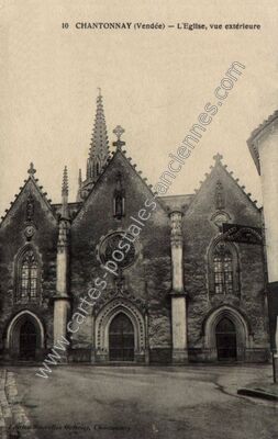 Carte postale ancienne L'Eglise, vue extérieure — Chantonnay (Vendée)
