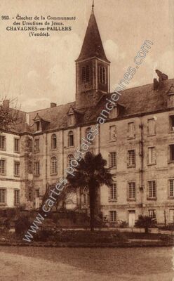 Carte postale ancienne Clocher de la Communauté des Ursulines de Jésus — Chavagnes-en-Paillers (Vendée)
