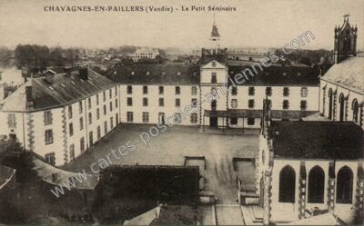 Carte postale ancienne Le Petit Séminaire — Chavagnes-en-Paillers (Vendée)