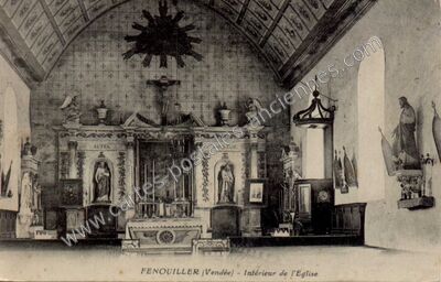 Carte postale ancienne Intérieur de l'Eglise — Le Fenouiller (Vendée)