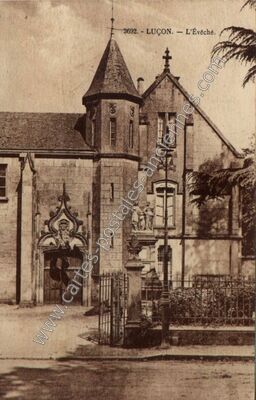 Carte postale ancienne L'Évêché — Luçon (Vendée)