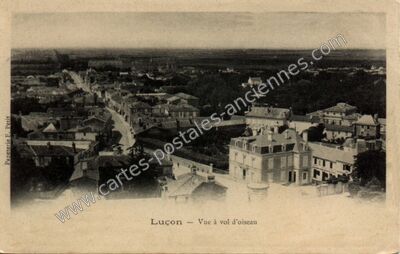 Carte postale ancienne Vue à vol d'oiseau — Luçon (Vendée)