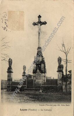 Carte postale ancienne Le Calvaire — Luçon (Vendée)