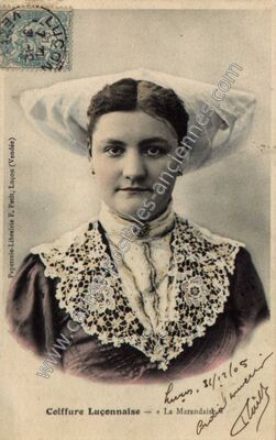Carte postale ancienne Coiffure Luçonnaise — Luçon (Vendée)
