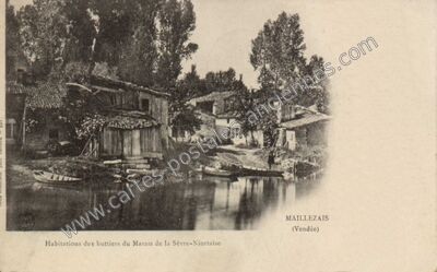 Carte postale ancienne Habitations des huttiers du Marais de la Sèvre-Niortaise — Maillezais (Vendée)