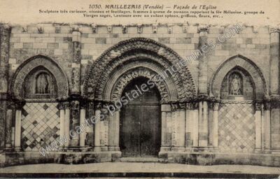 Carte postale ancienne Façade de l'Eglise — Maillezais (Vendée)