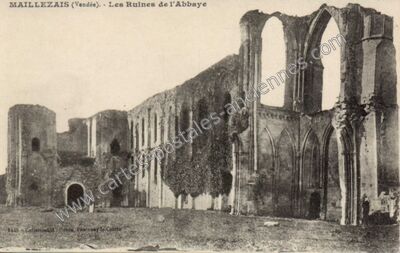 Carte postale ancienne Les Ruines de l'Abbaye — Maillezais (Vendée)