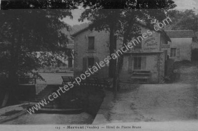 Carte postale ancienne Hôtel de Pierre Brune — Mervent (Vendée)