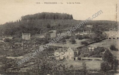 Carte postale ancienne Lieu de la Folie — Pouzauges (Vendée)