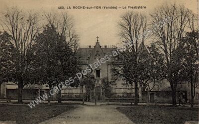 Carte postale ancienne Le Presbytère — La Roche-sur-Yon (Vendée)