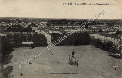 Carte postale ancienne Vue d'ensemble — La Roche-sur-Yon (Vendée)