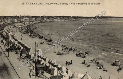 Carte postale ancienne Vue d'ensemble de la Plage — Les Sables-d'Olonne (Vendée)