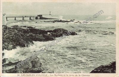 Carte postale ancienne Les Rochers et la Jetée de la Chaume — Les Sables-d'Olonne (Vendée)