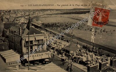 Carte postale ancienne Vue générale de la Plage un jour de Co... — Les Sables-d'Olonne (Vendée)