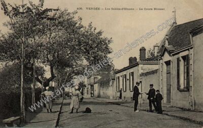 Carte postale ancienne Le Cours Blossac — Les Sables-d'Olonne (Vendée)