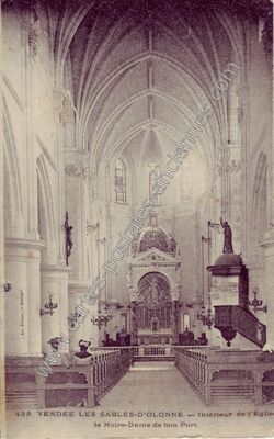 Carte postale ancienne Intérieur de l'Eglise le Notre-Dame de bon Port — Les Sables-d'Olonne (Vendée)