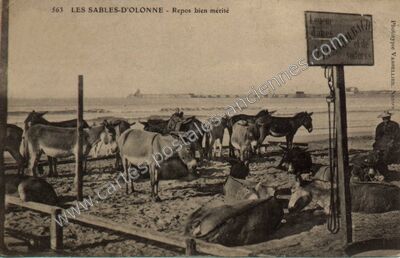 Carte postale ancienne Repos bien mérité — Les Sables-d'Olonne (Vendée)
