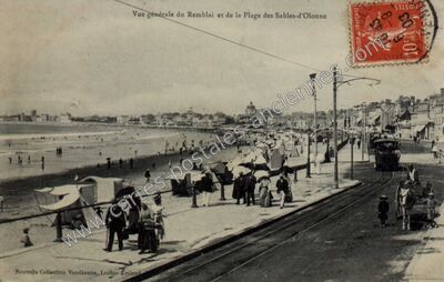 Carte postale ancienne Vue générale du Remblai et de la Plage — Les Sables-d'Olonne (Vendée)