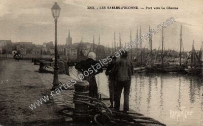 Carte postale ancienne Port vers La Chaume — Les Sables-d'Olonne (Vendée)