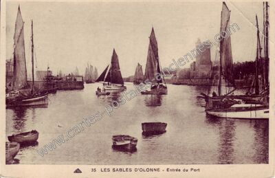Carte postale ancienne Entrée du Port — Les Sables-d'Olonne (Vendée)