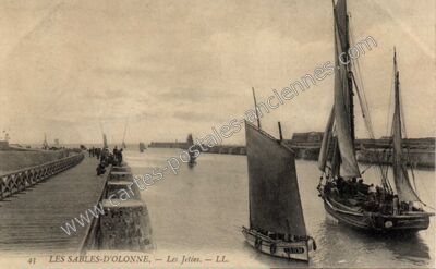 Carte postale ancienne Les Jetées — Les Sables-d'Olonne (Vendée)