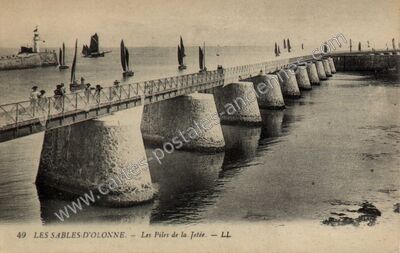 Carte postale ancienne Les Piles de la Jetée — Les Sables-d'Olonne (Vendée)