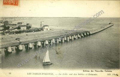 Carte postale ancienne La Jetée sud des Sables et Estacade — Les Sables-d'Olonne (Vendée)