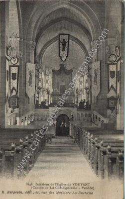 Carte postale ancienne Intérieur de l'Eglise — Vouvant (Vendée)