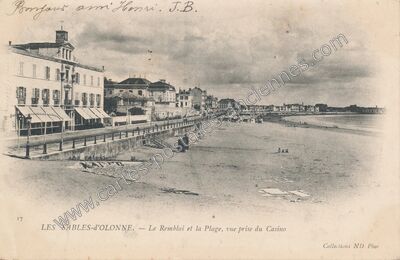 Carte postale ancienne Le Remblai et la Plage, vue prise du Casino — Les Sables-d'Olonne (Vendée)
