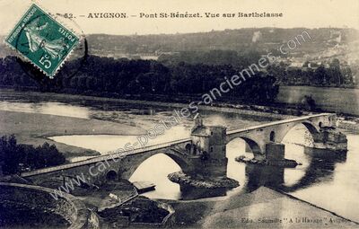 Carte postale ancienne Pont St-Bénézet. Vue sur Barthelasse — Avignon (Vaucluse)