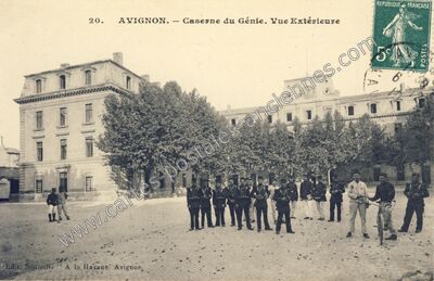 Carte postale ancienne Caserne du Génie. Vue Extérieure — Avignon (Vaucluse)