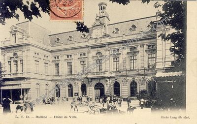 Carte postale ancienne Hôtel de Ville — Bollène (Vaucluse)