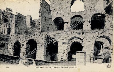 Carte postale ancienne Le Théâtre Romain (côté est) — Orange (Vaucluse)
