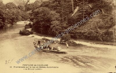 Carte postale ancienne Promenade sur le Lac en Bateau-Automobile — Fontaine-de-Vaucluse (Vaucluse)