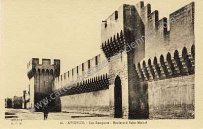 Carte postale ancienne Les Remparts - Boulevard Saint Michel — Avignon (Vaucluse)