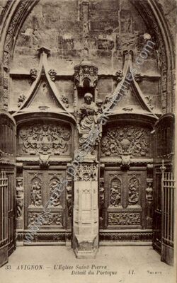 Carte postale ancienne L'Eglise Saint-Pierre. Détail du Portique — Avignon (Vaucluse)