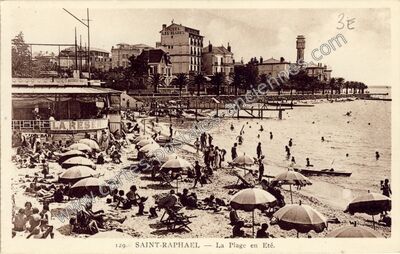 Carte postale ancienne La Plage en Eté — Saint-Raphaël (Var)