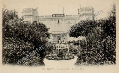 Carte postale ancienne Le Grand Hôtel — Toulon (Var)