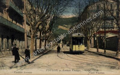 Carte postale ancienne Avenue Vauban — Toulon (Var)