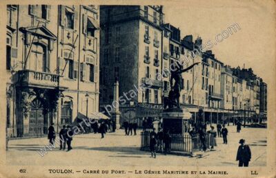 Carte postale ancienne Carré du Port. — Le Génie Maritime Et La Mairie — Toulon (Var)