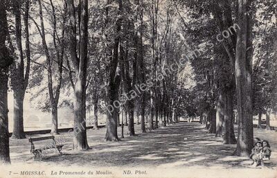 Carte postale ancienne La Promenade du Moulin — Moissac (Tarn-et-Garonne)