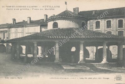 Carte postale ancienne Halle aux grains - Place au Marché — Auvillar (Tarn-et-Garonne)