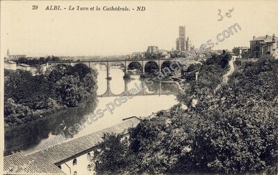 Carte postale ancienne Le Tarn et la Cathédrale — Albi (Tarn)